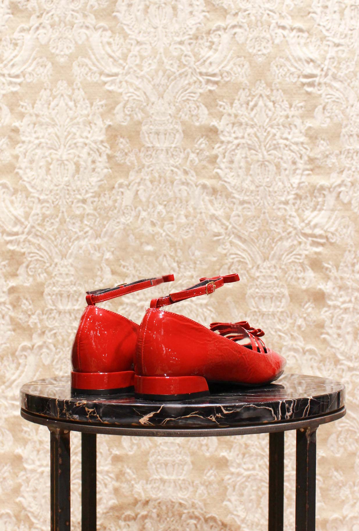 ballerina mini bow in vernice red passion della maison greige fw24