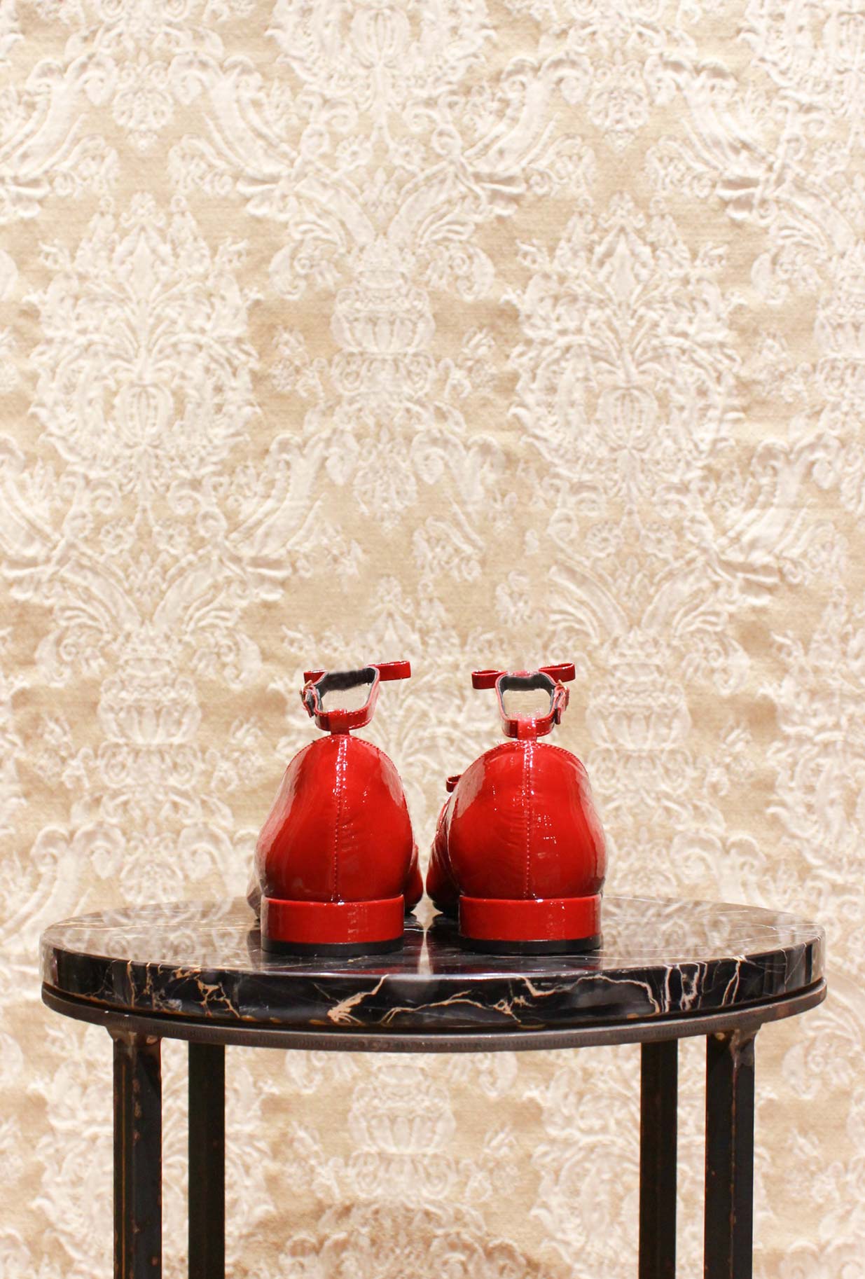 ballerina mini bow in vernice red passion della maison greige fw24