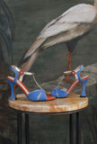 Sandalo Sophie firmato Greige la silhouette elegante si veste di morbido suede color Capri-Sky