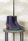 Stivaletto Chelsea Melzo della maison Greige Realizzato in morbido suede tonalità Japan Blue da Donna 