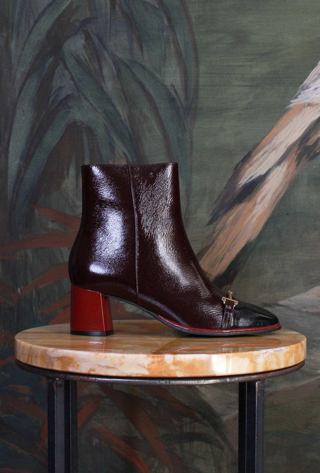 Stivaletto Morsetto Très Chic della Greige di colore Wine da donna