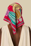 Foulard Carrè Tequila di Inoui Editions nelle vibranti tonalità Strawberry 