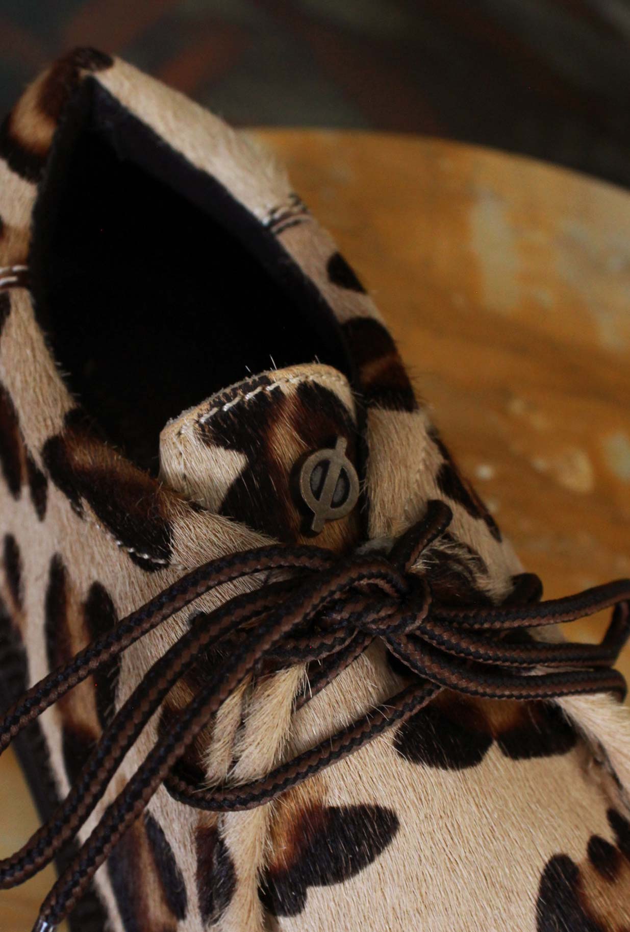 scarpa ingegnere da donna di kjore project realizzata in pregiato cavallino color leopard e suola extralight