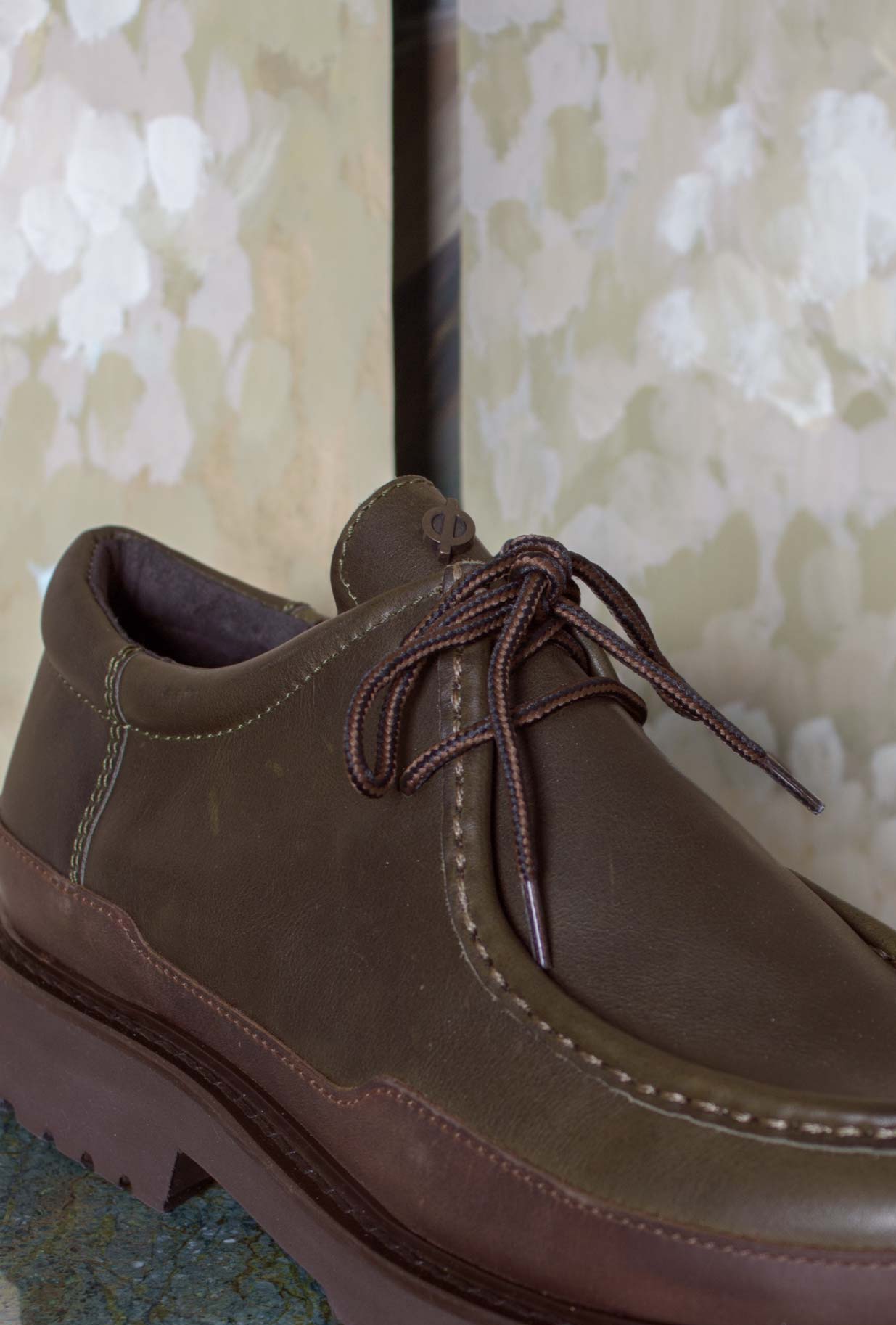 Scarpa Paraboot Engineer Echelon Kjore Project realizzata in pregiata pelle neozelandese oliata nella sofisticata tonalità Olive da Uomo