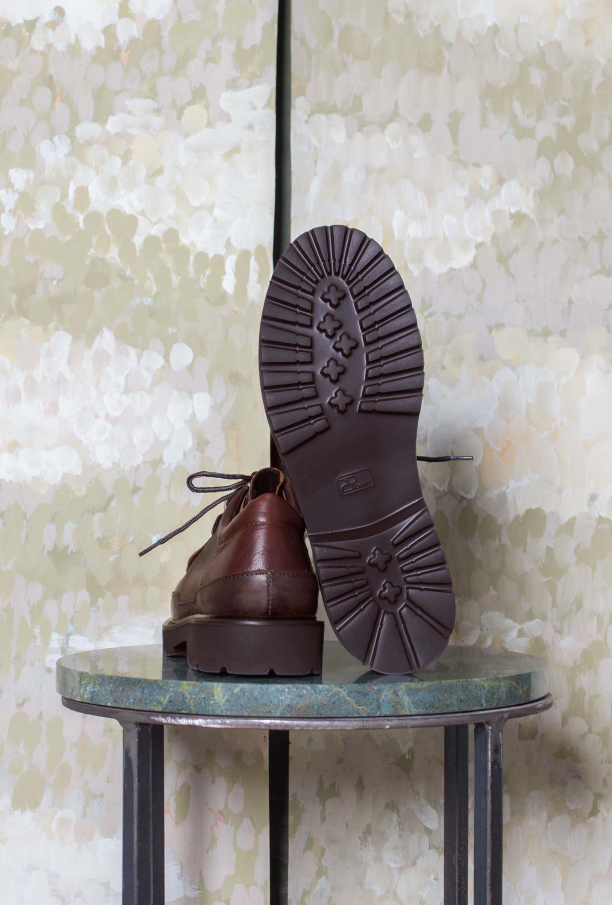 Scarpa Paraboot Engineer Echelon è realizzata in pregiata pelle neozelandese nella sofisticata tonalità Cognac da Uomo
