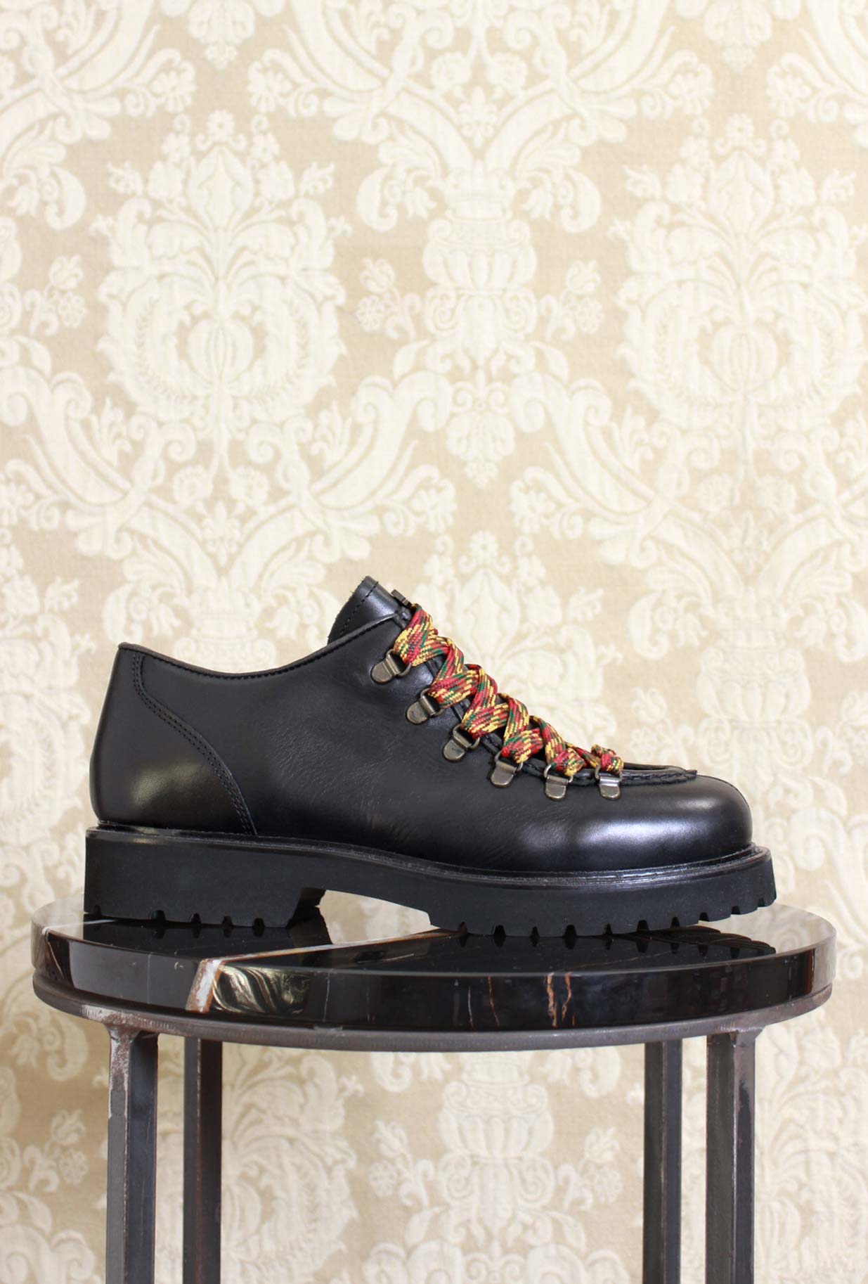 stivaletto rocciatore uomo con suola ultralight della maison kjore project color black