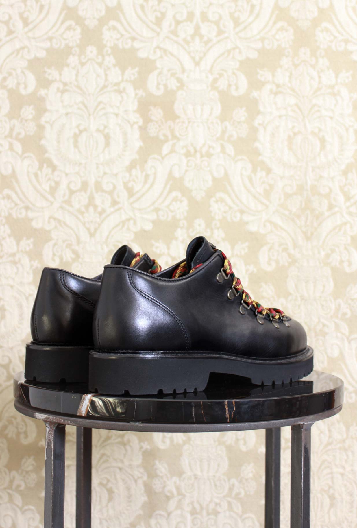 stivaletto rocciatore uomo con suola ultralight della maison kjore project color black