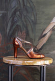 décolleté tacco 080 in stile retrò della maison La belle in pelle mettallizzata rust bronce