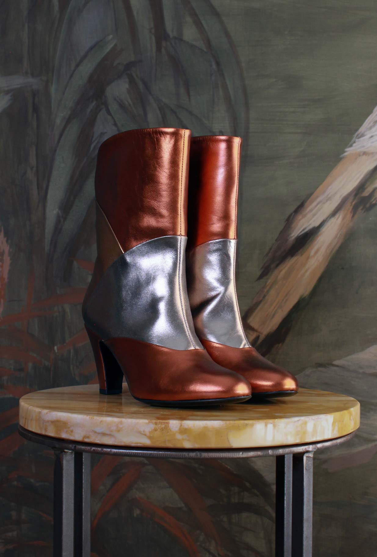 stivaletto retro con tacco tango 065 di La Belle in pelle patchwork metallic rust bronce
