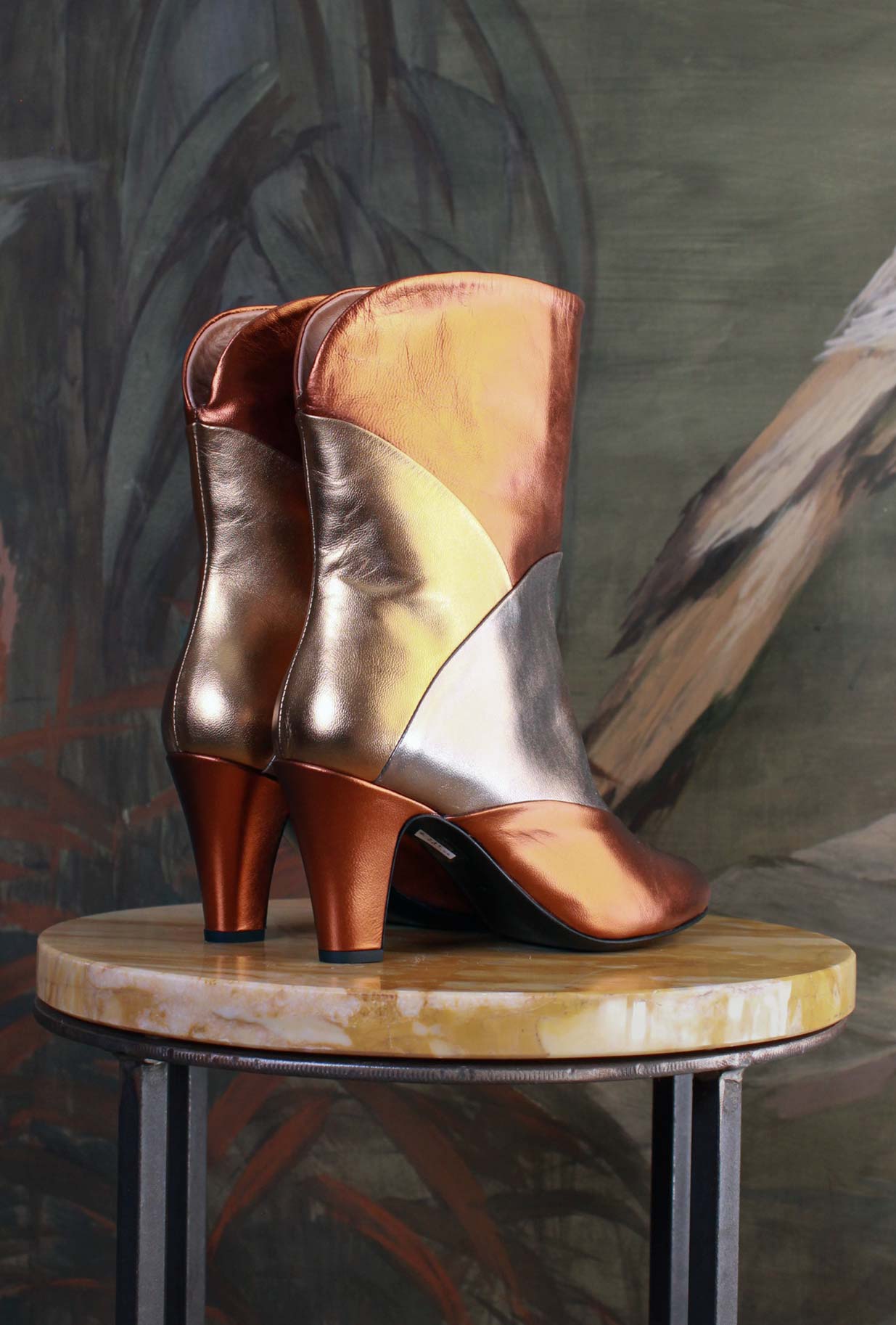 stivaletto retro con tacco tango 065 di La Belle in pelle patchwork metallic rust bronce