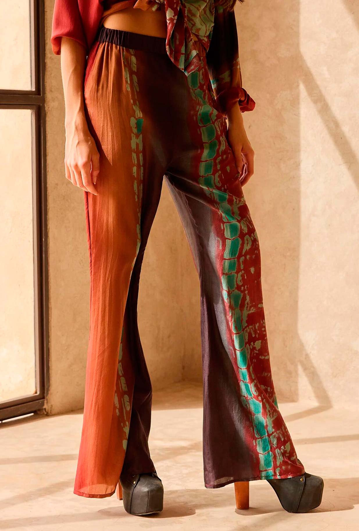 Pantalone Pleasure di Mes Demoiselles Paris racconta una femminilità decisa e contemporanea Psychedelic da Donna