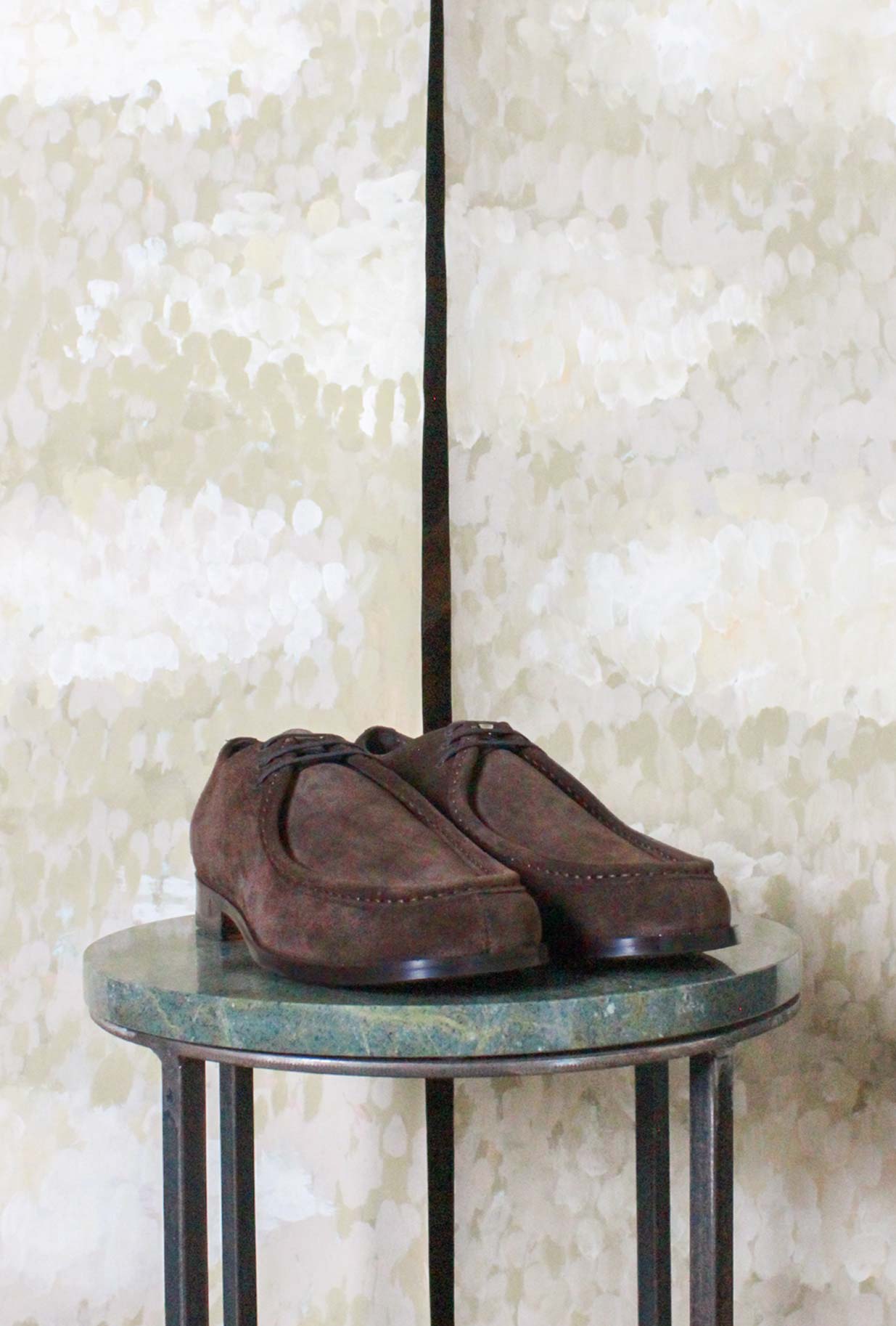 Scarpa Stringata Japan firmata Morgillo realizzata in suede nella tonalità Testa di Moro