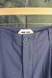Pantalone Andrew firmato New York Resident nella sofisticata tonalità Avio da Uomo
