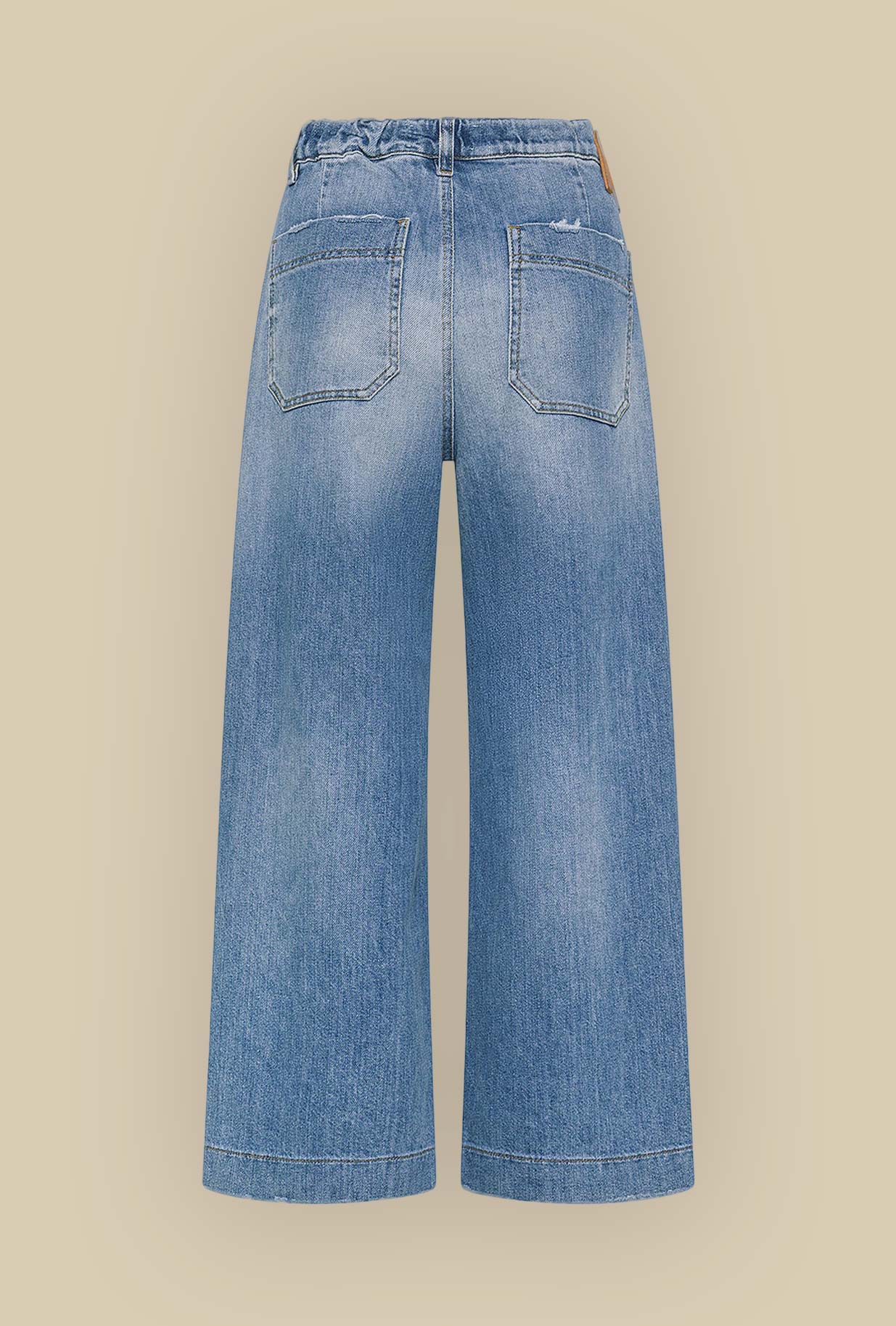 Jeans Cropped Langit di Niù celebra una femminilità leggera e contemporanea