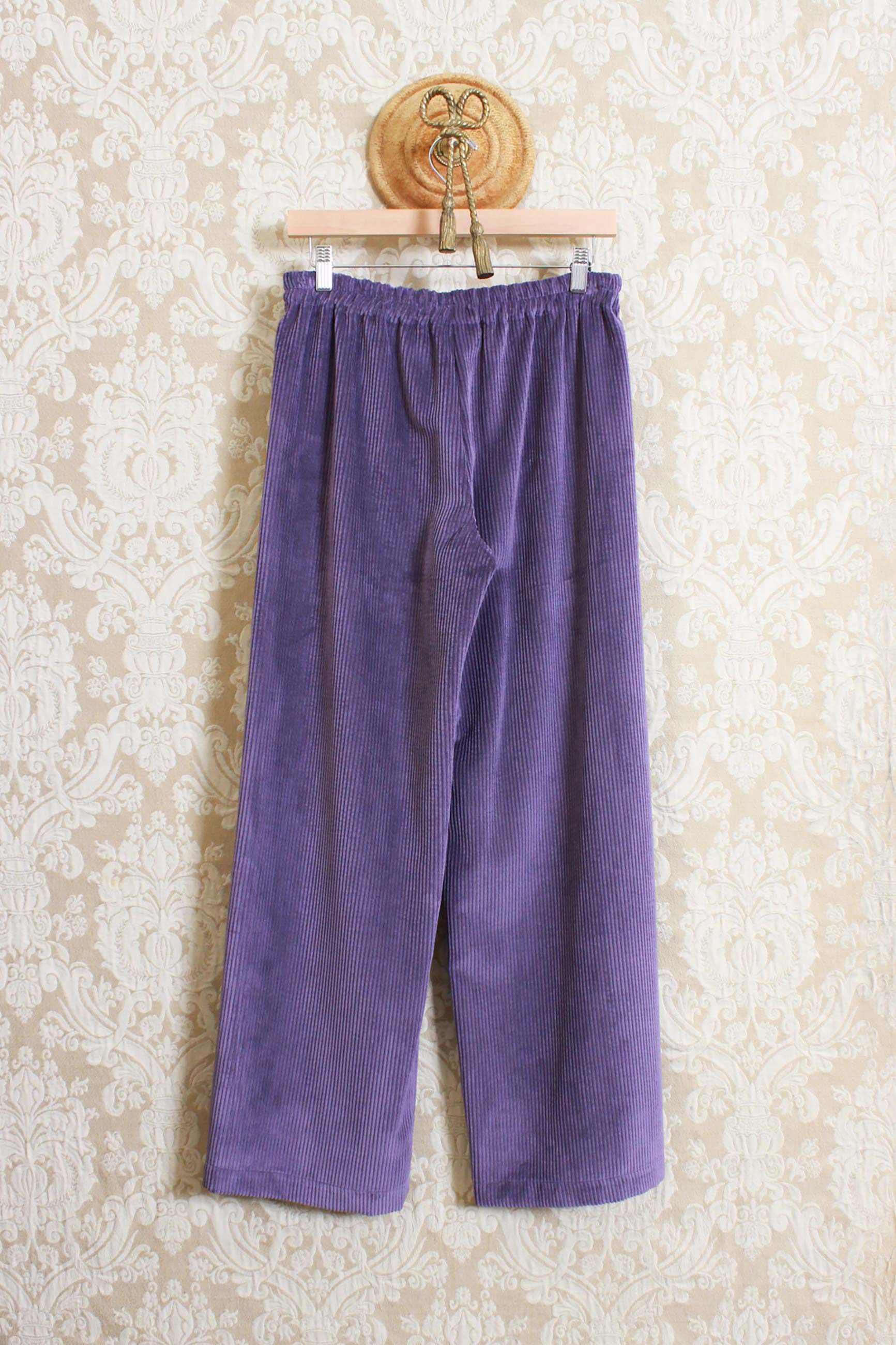 Pantalone Bojan in costa di velluto violet della maison niù fashion