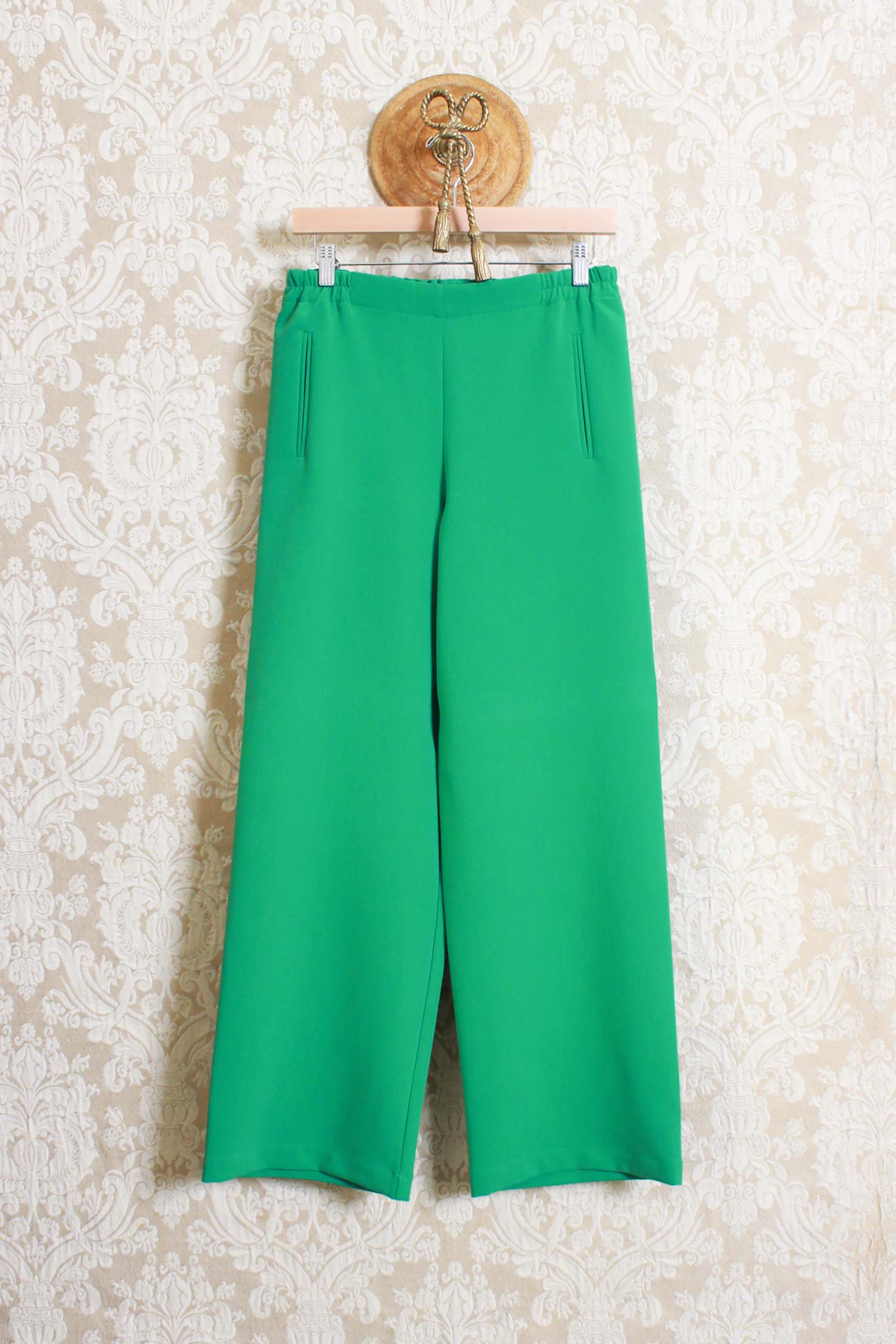Pantalone bojan della maison niù in tessuto techno wool color green muna