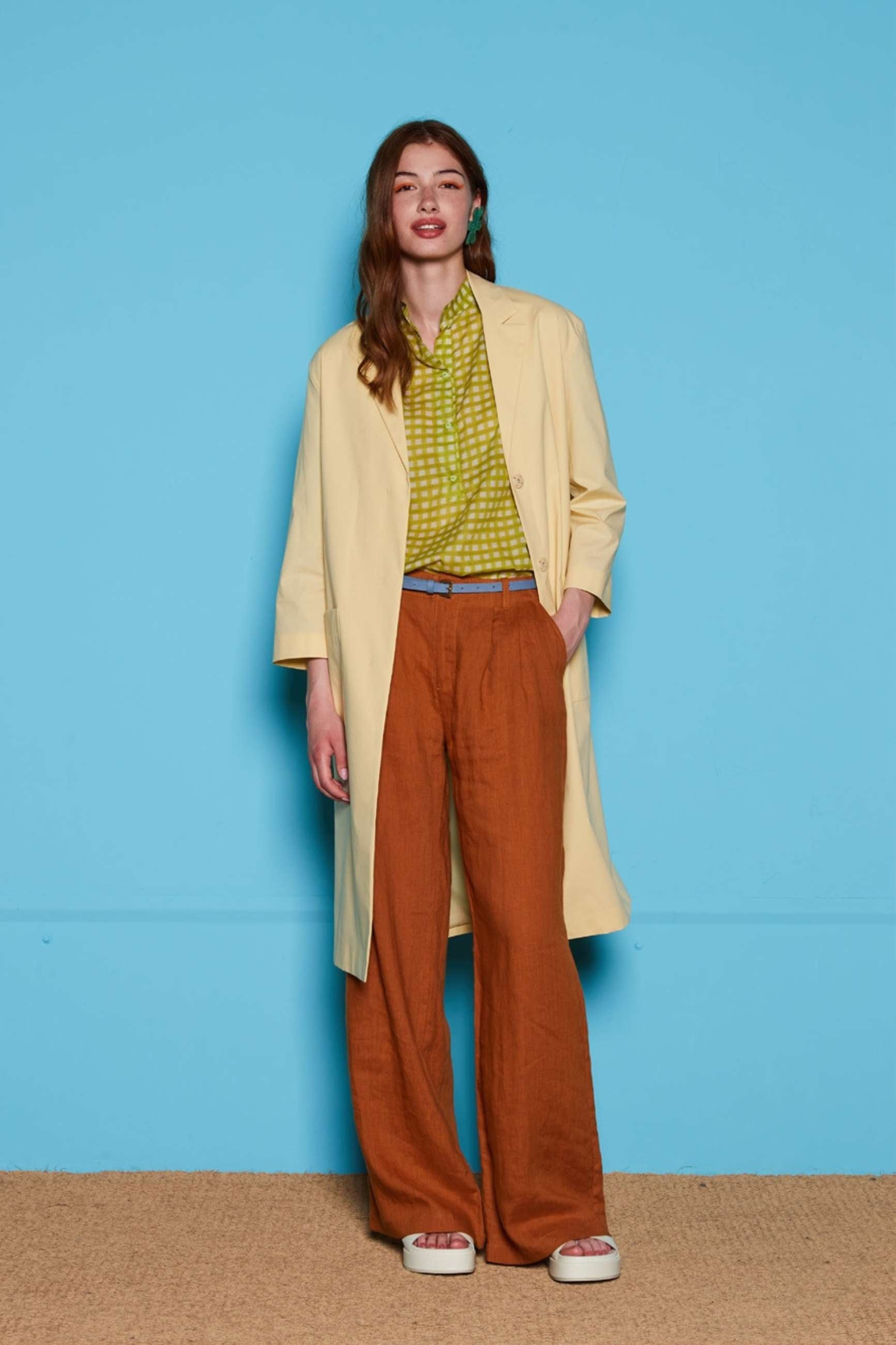 Pantaloni niu sale
