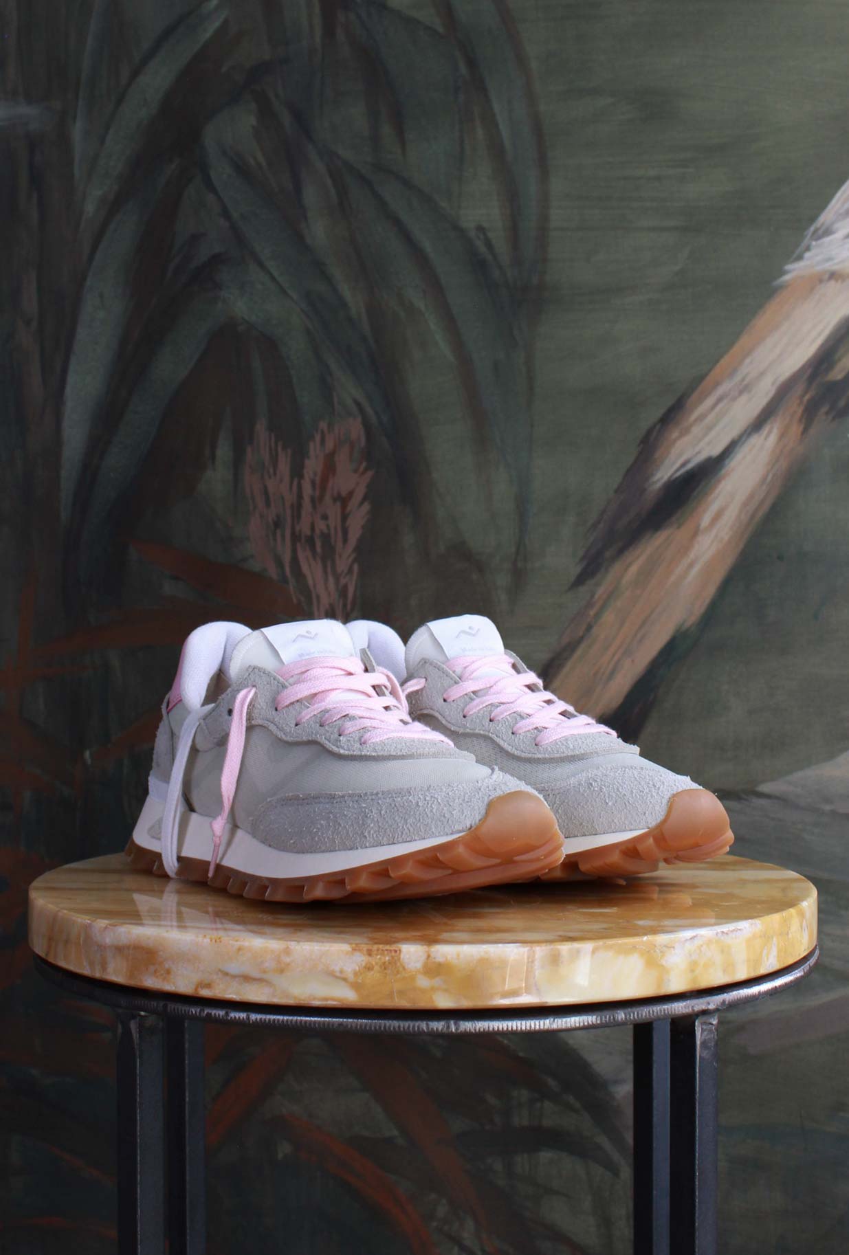 Sneakers Vegana Veloce di nomad society made in puglia con tomaia in mesh pink avorio