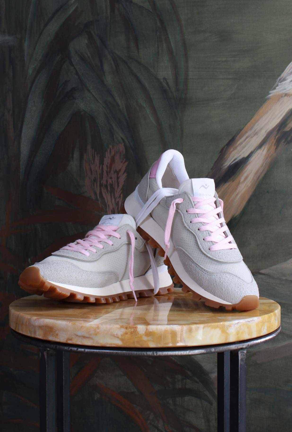 Sneakers Vegana Veloce di nomad society made in puglia con tomaia in mesh pink avorio