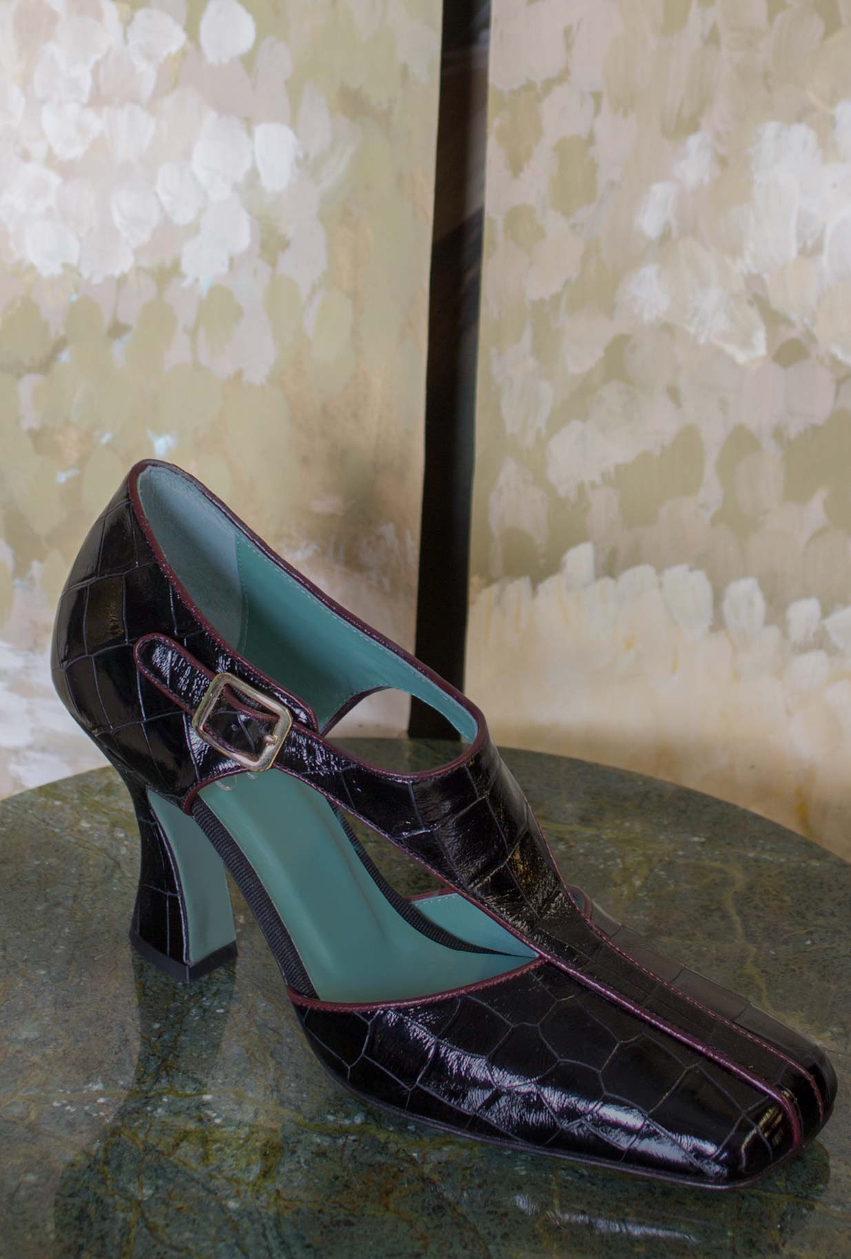 Décolleté Daytona di Paola D’Arcano anni 20 tonalità Black Wine da Donna