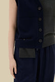Cardigan Smanicato Bicolor di Phisique du Role realizzato in un soffice filato Air Cashmere nella profonda tonalità Dark Green da Donna