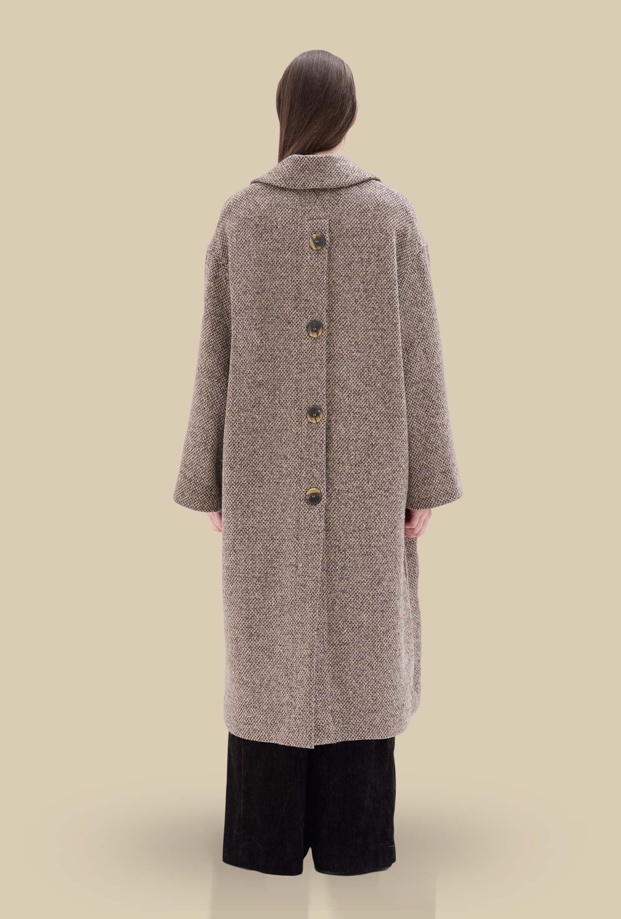 Cappotto di Phisique Du Role realizzato in pregiata lana mouliné nell’inedita tonalità Resca da Donna