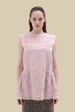 Top Crinkle di Phisique Du Role realizzato in tessuto crinkle dalla raffinata fantasia Regimental Striped nella tenue nuance Pink
