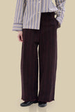 Pantalone Kyoto di Phisique Du Role realizzato in un pregiato blend di lana e cotone nella raffinata fantasia Striped Wine da Donna
