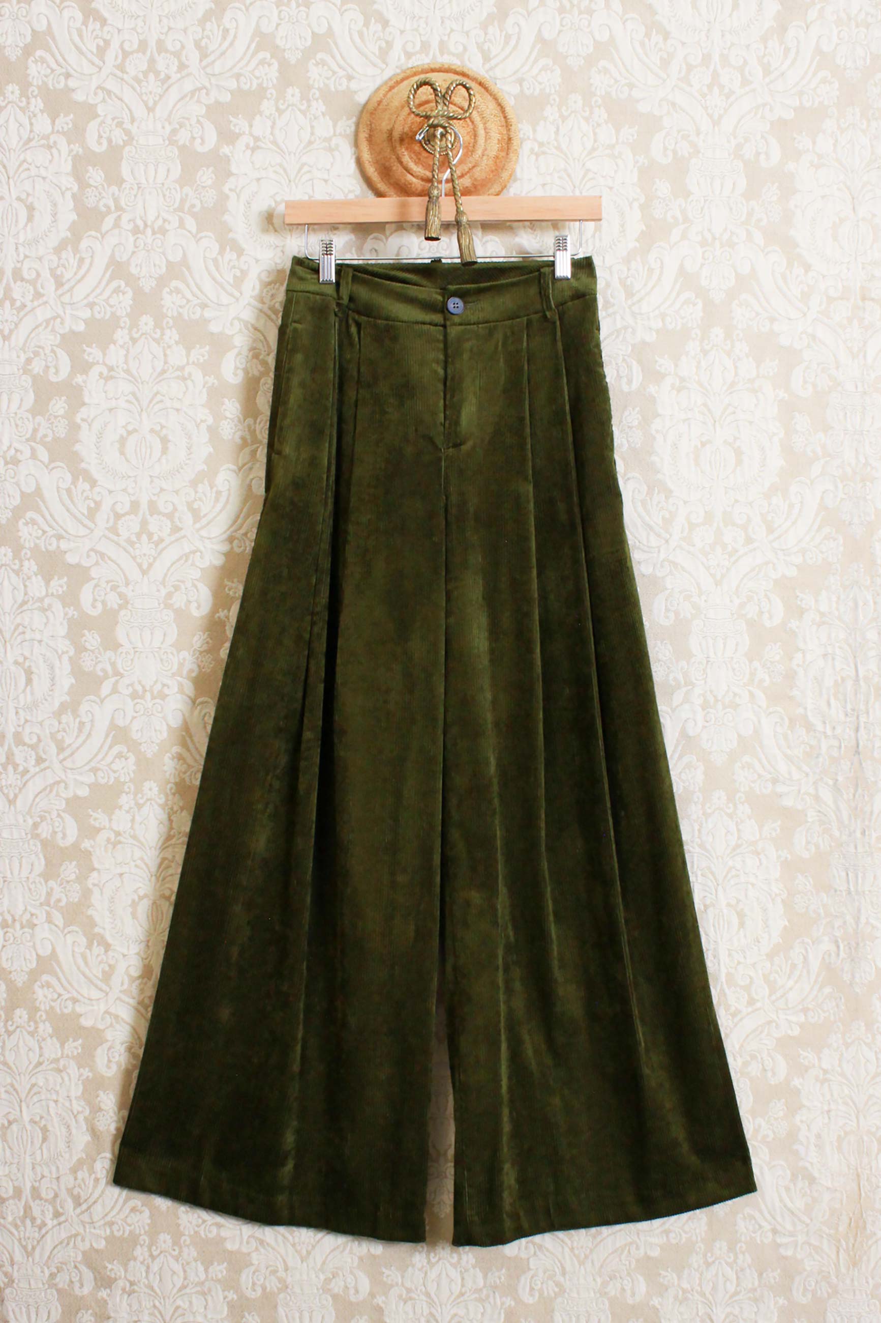 Pantalone a palazzo in velluto color verde oliva della maison Phisique du Role by Erika Cavallin