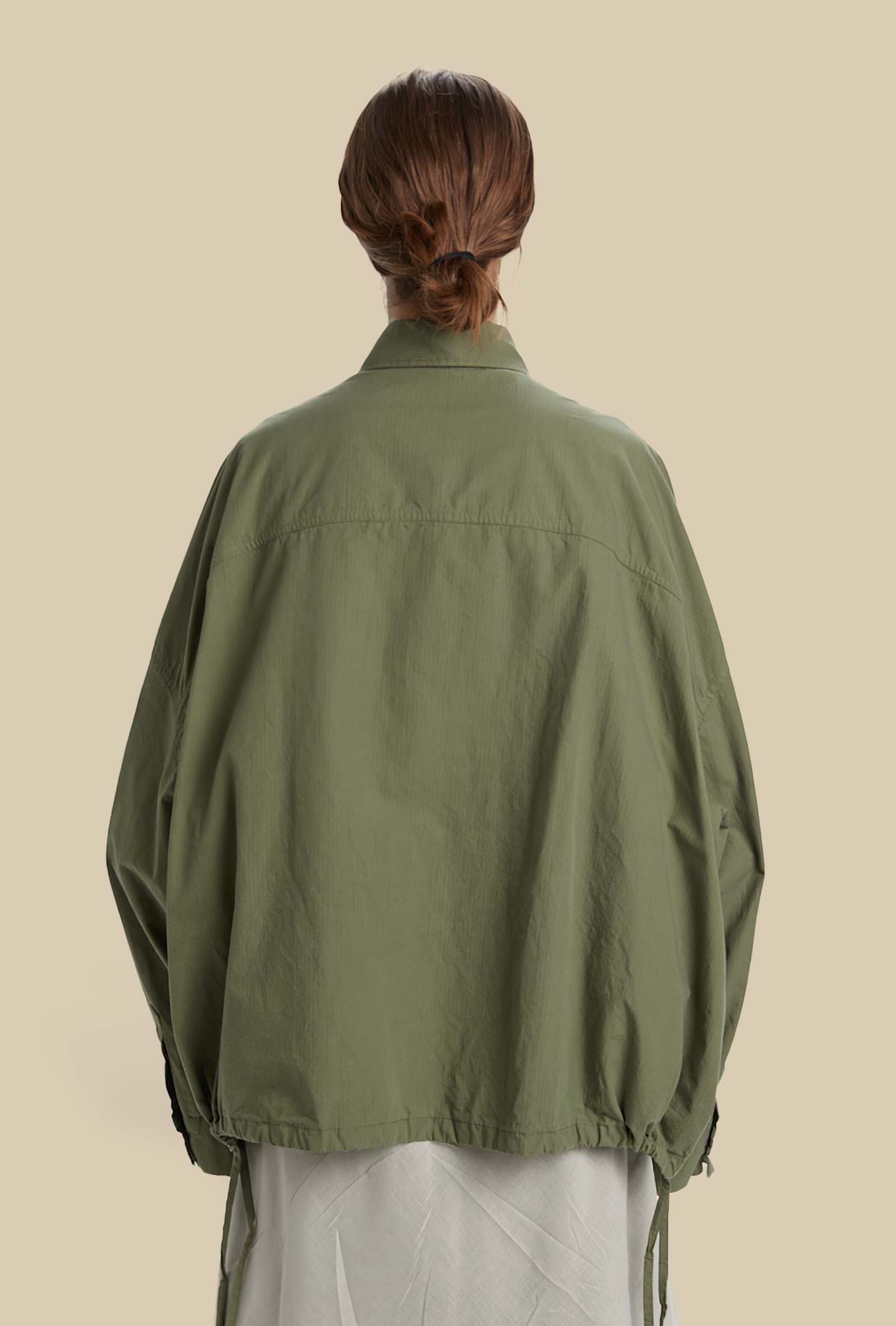 Over Bomber Rip-Stop di Phisique du Role nella profonda tonalità Cactus da donna