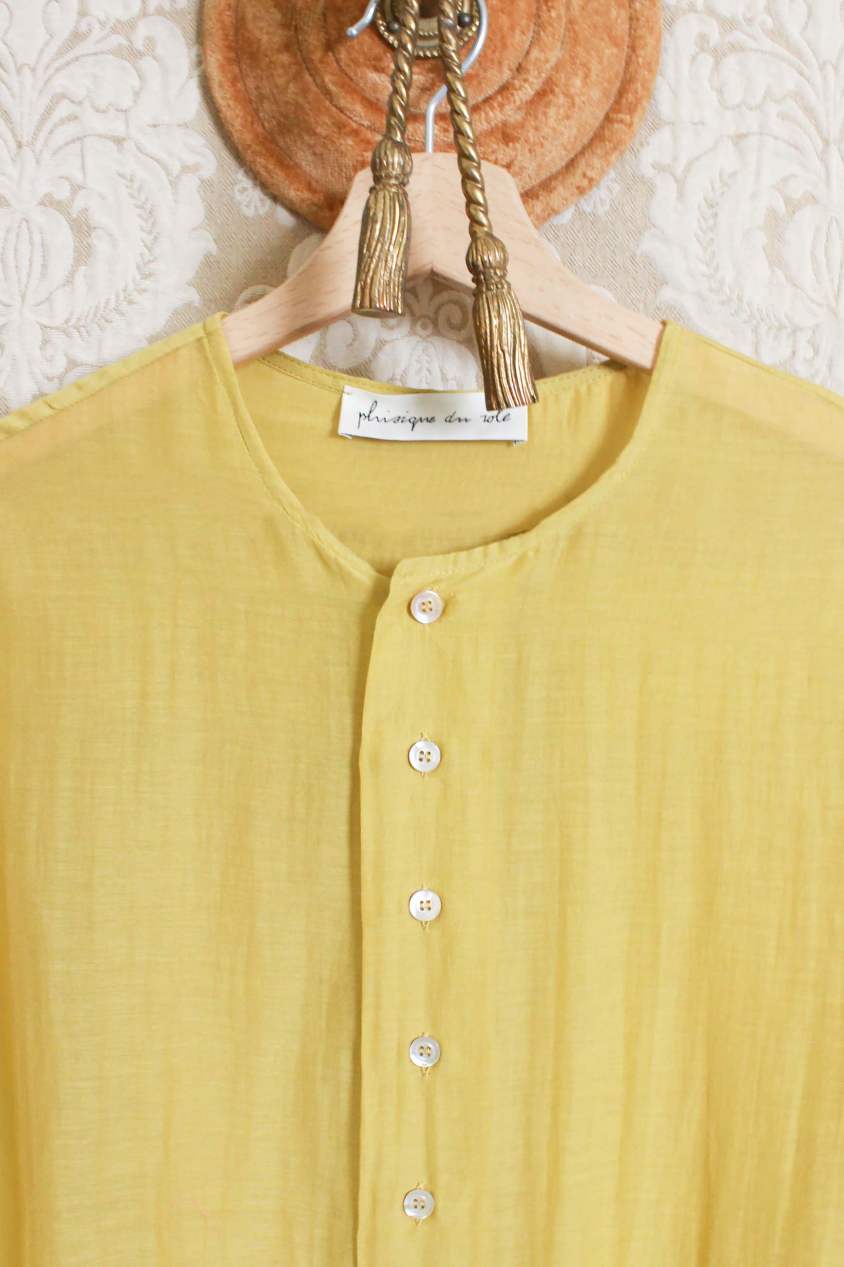 Camicia in mussola di cotone coreana di phisique du role color olio ss24