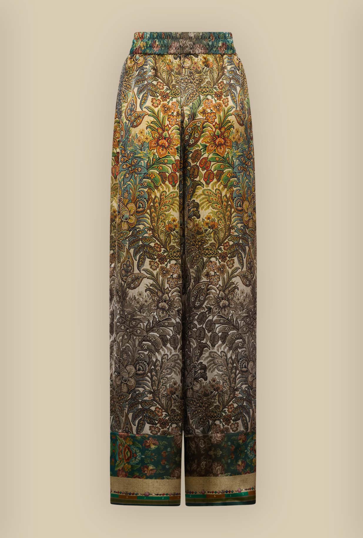 Pantalone in seta di Pierre Louis Mascia svela il suo animo sensuale attraverso l’evocativa stampa Savage Jungle