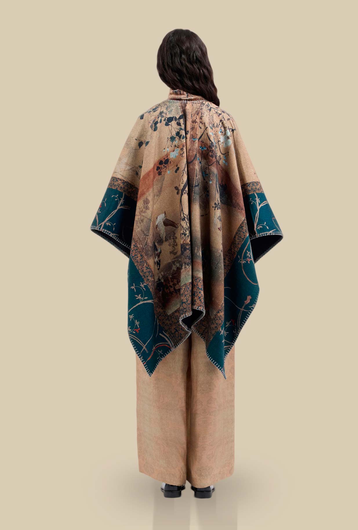 Poncho in lana Kacho-ga Illusion firmato Pierre Louis Mascia da Donna