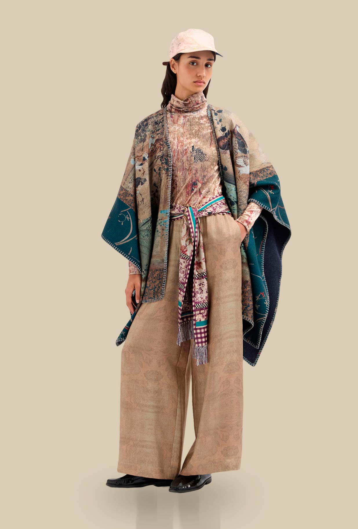 Poncho in lana Kacho-ga Illusion firmato Pierre Louis Mascia da Donna