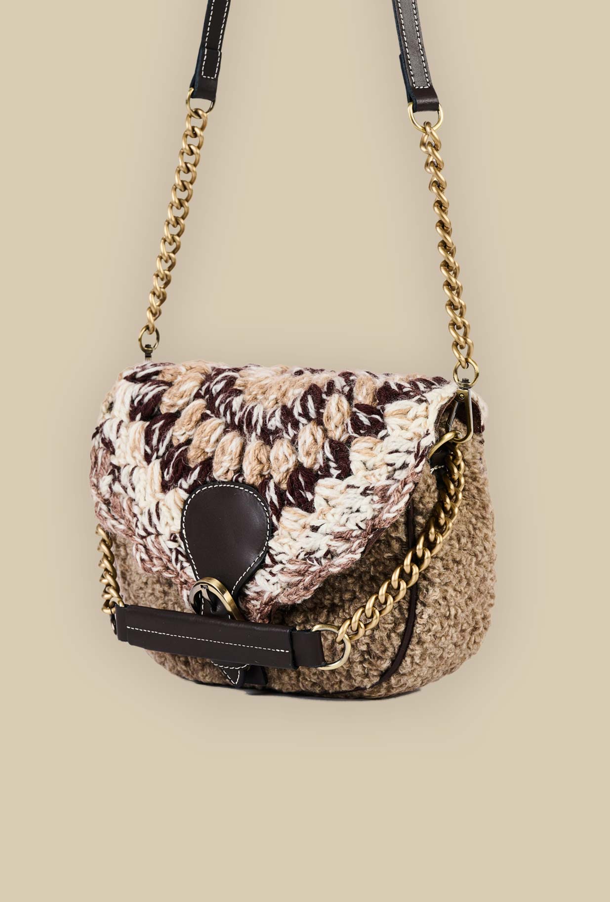 Borsa cindy eco teddy chenille della maison Via Mail Bag in velluto intreccio color taupe donna