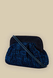 Borsa clouch dora chenille della maison Via Mail Bag in velluto intreccio color night blue donna