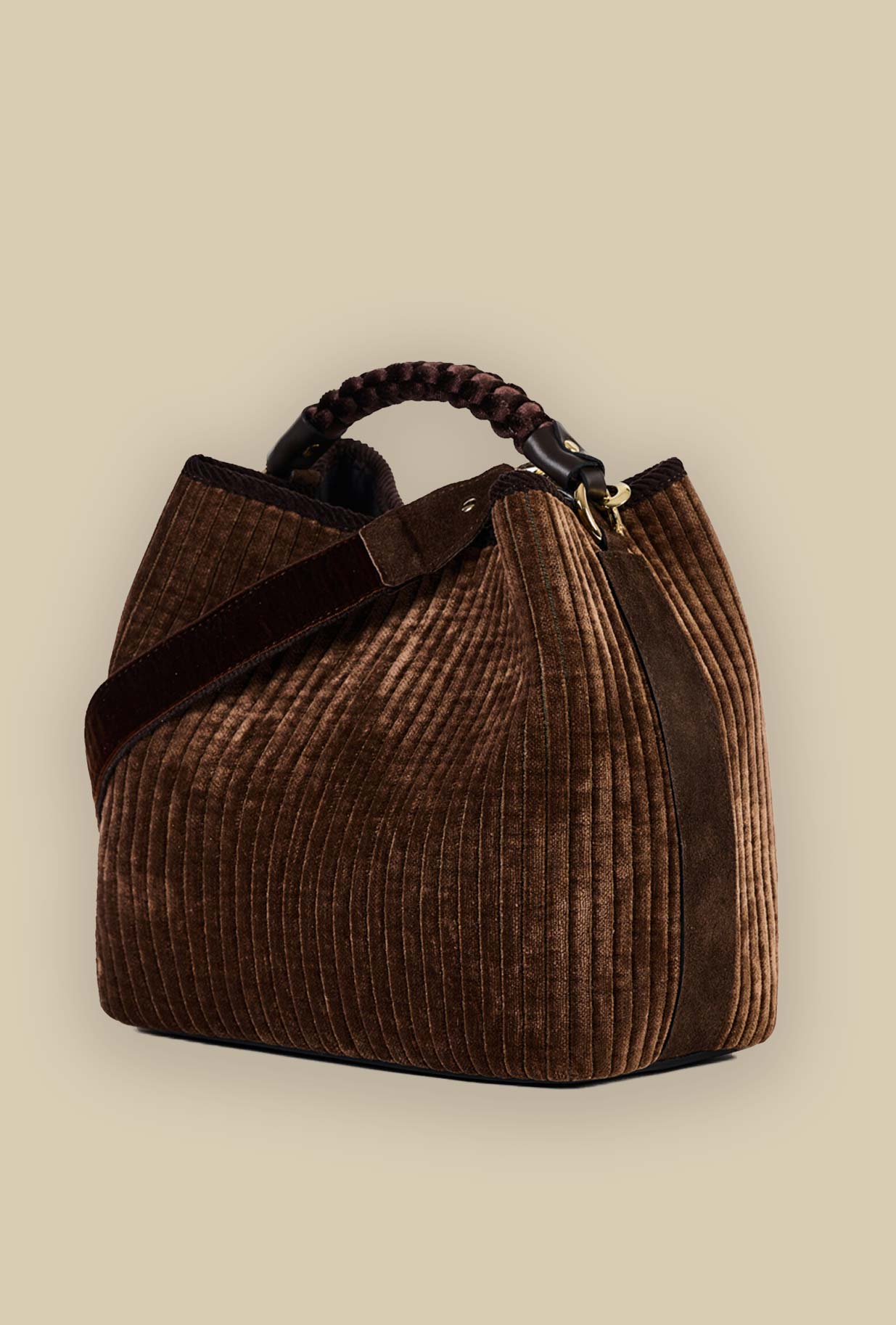 Borsa secchiello coral chenille della maison Via Mail Bag in velluto intreccio color chocolate donna