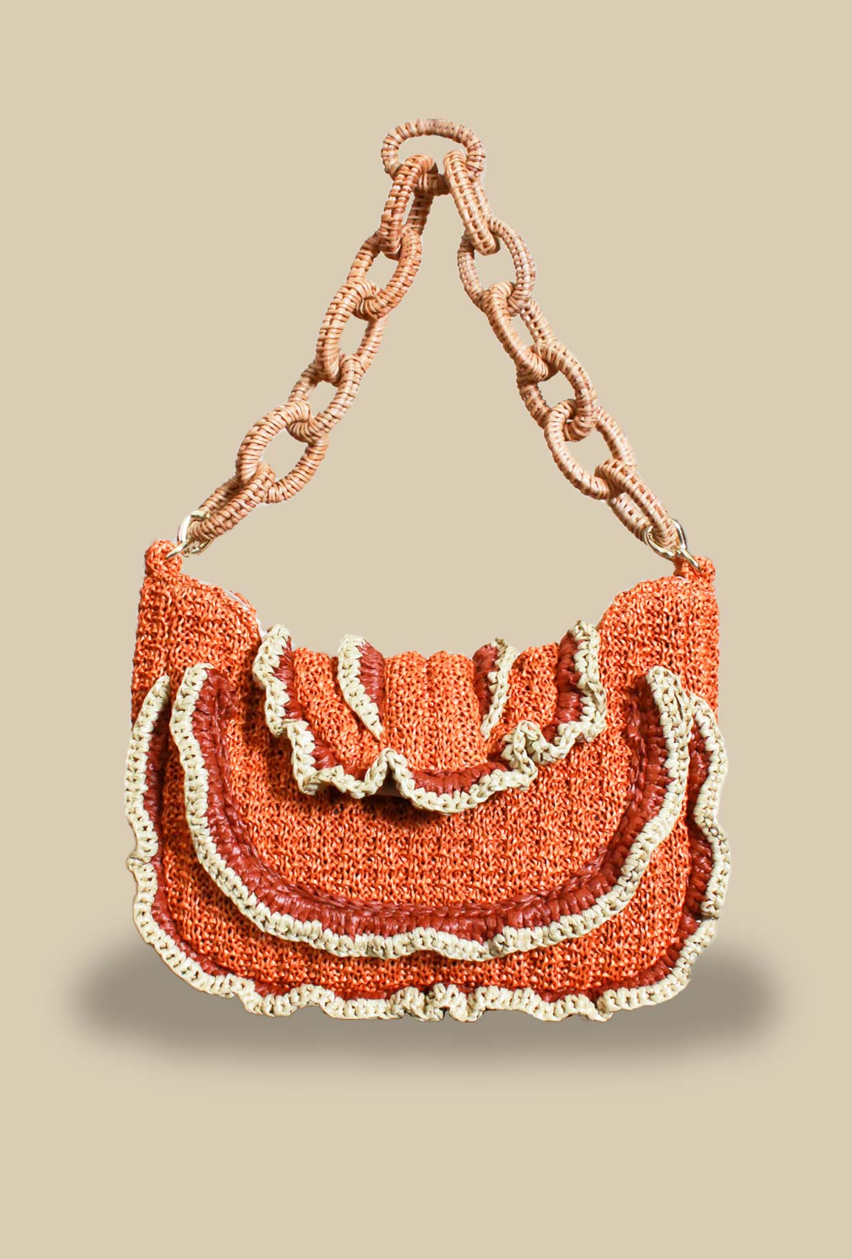 Borsa a spalla in crochet di rafia color tangerine di via mail bag ss24