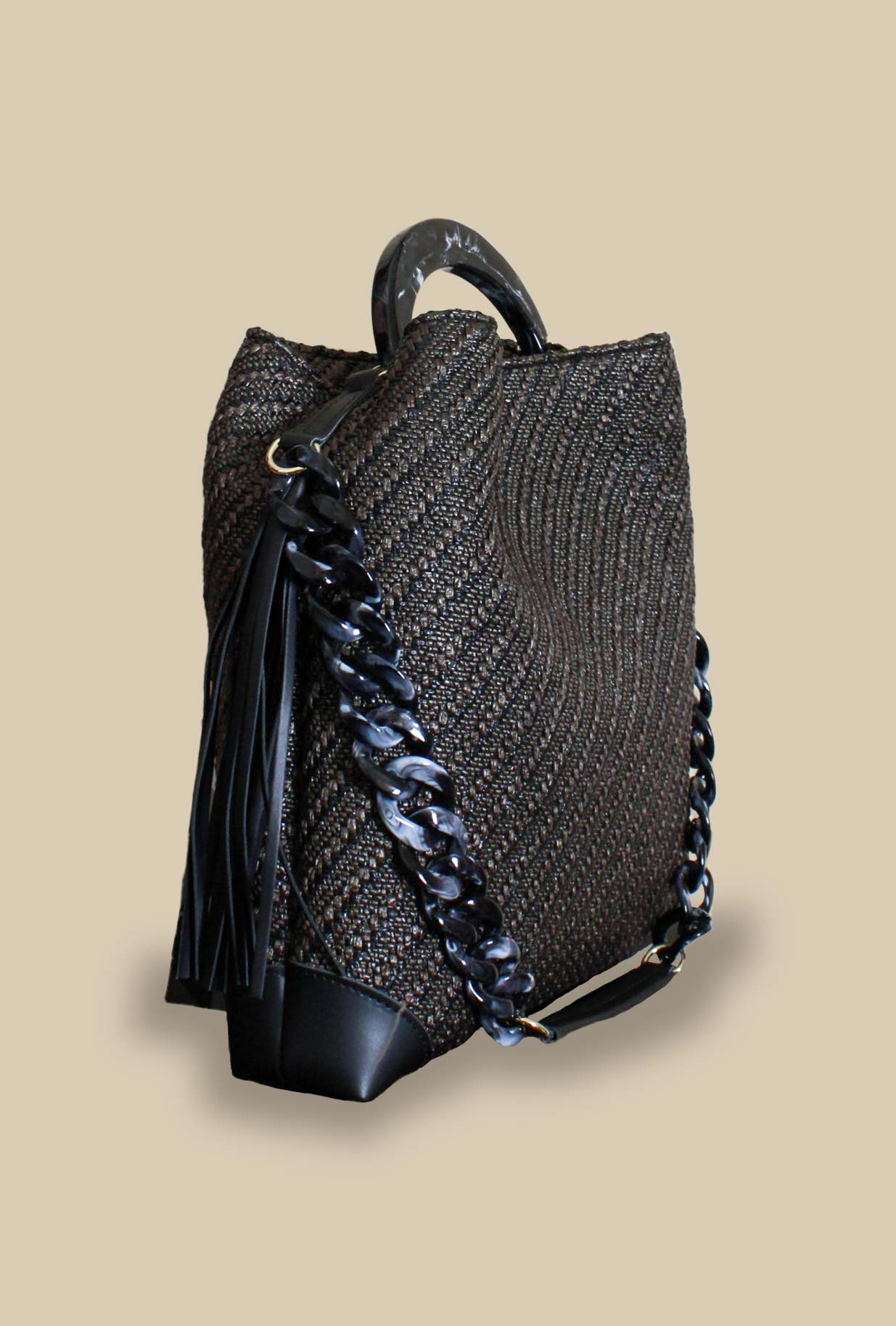Borsa in rafia jacquard color chocolat di via mailbag con manico e tracolla in acetato marble