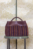 Borsa Alma di Via Mail Bag realizzata in pelle e ciniglia nell’inedita tonalità Violet-Burgundy da Donna