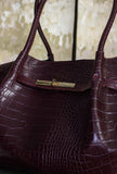 Borsa Tote Zuma di Via Mail Bagn realizzata in pelle effetto cocco nell’intensa tonalità Melanzana