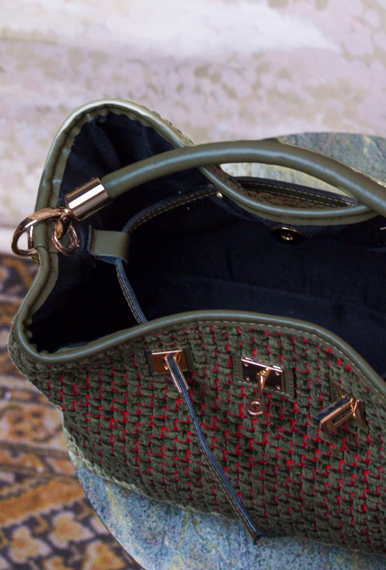 Borsa Secchiello Cayos di Via Mail Bag nella profonda tonalità Forest Green jacquard 