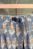 Bermuda firmato White Sand pregiato blend di cotone e lino nella nuance Victorian Indigo da Uomo