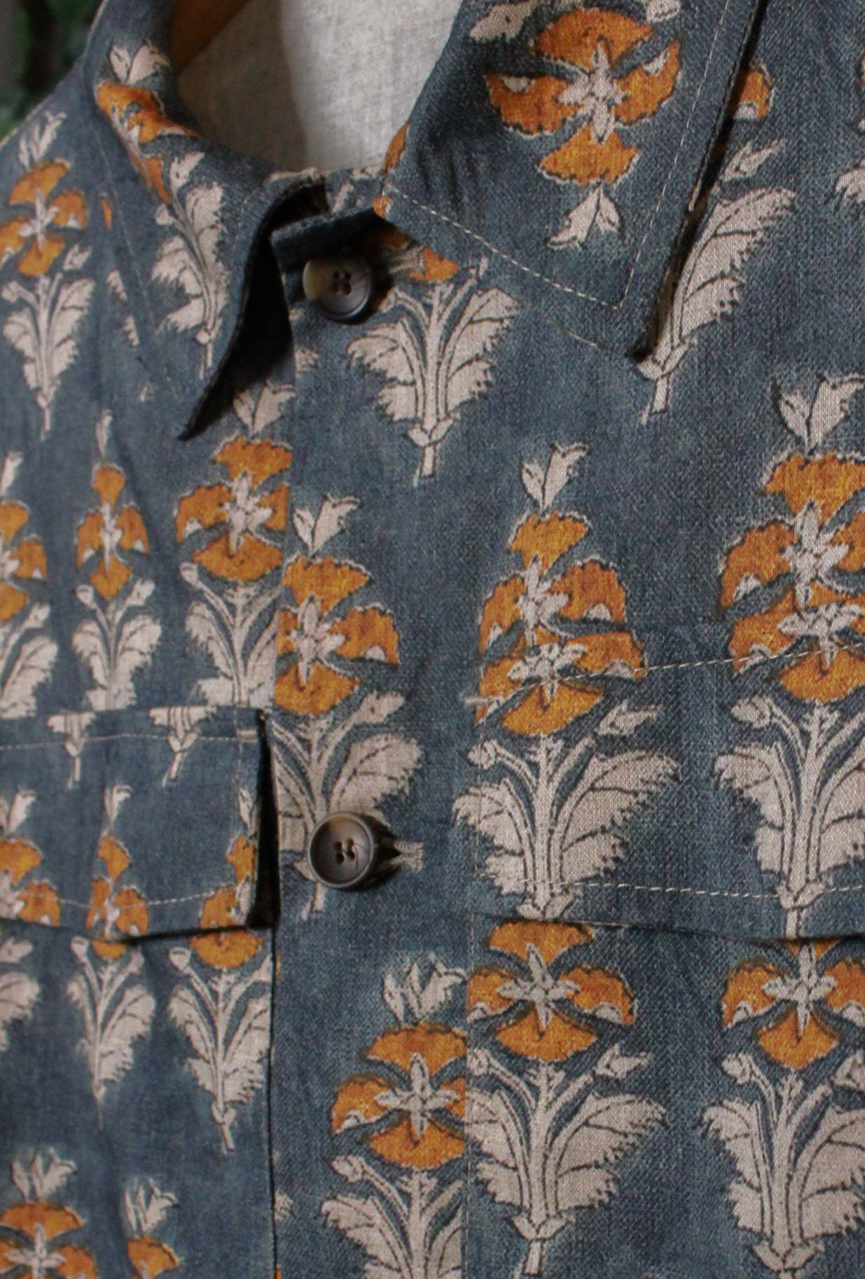 Giacca Over-Shirt firmata White Sand realizzata in un pregiato blend di lino e cotone Victorian Indigo da Uomo