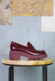 Mocassino College Milah da donna con tacco 055 by Camper Lab nella colorazione bordeaux e suola in gomma collezione autunno inverno