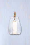 Borsa Secchiello coral chic colore azzurro sky della maison Via Mail Bag collezione pe23