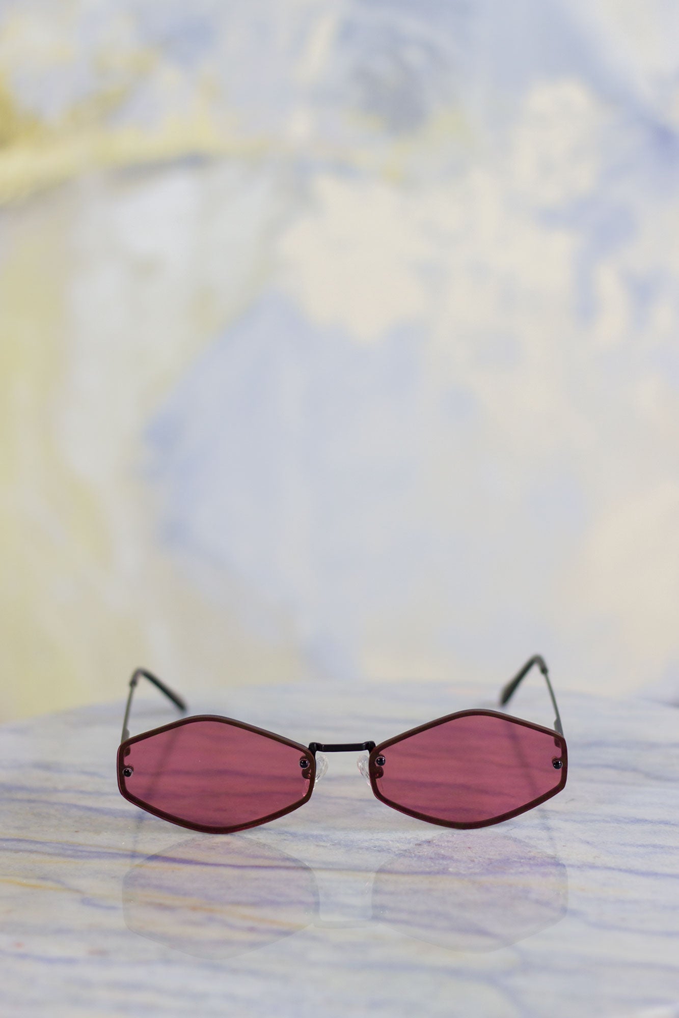 WeAreEyes Theta Sunglasses Gun Smoke - Lenti Pink